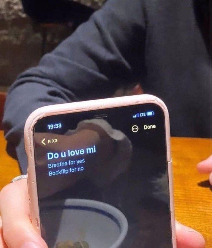 nocontextmemes's tweet image. 