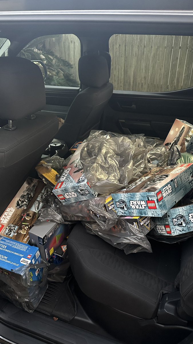 A day in my life during Q4.  

Wake up and pack FBM order until noon.  Get those shipped out by 1:30 pm.  

RA sourcing until dinner time when I have to be home to cook dinner for the family.  

After dinner, OA sourcing and packing orders for the next day before bed.