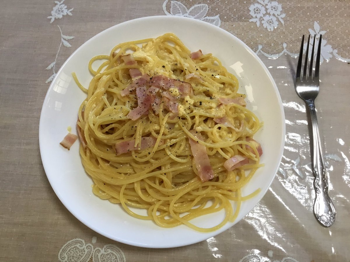 カルボナーラスパゲッティ