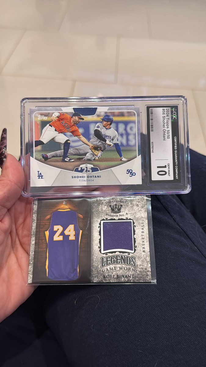 Today’s winners 🥰  paid 15$ on a box and pulled out Koby jersey 🙏