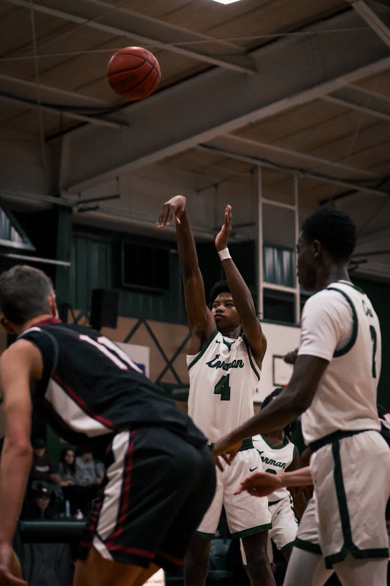 flickssbyhenry's tweet photo. Bishop Gorman with there win earlier this week great effort by the Crusaders!
#HSBball #BasketballPhotography #HighSchoolSports #CourtSideShots #GameDay #ActionShots #SportsPhotography #BballMoments #bishopgorman #bishopgormanbasketball https://t.co/TBLBIqZEU0