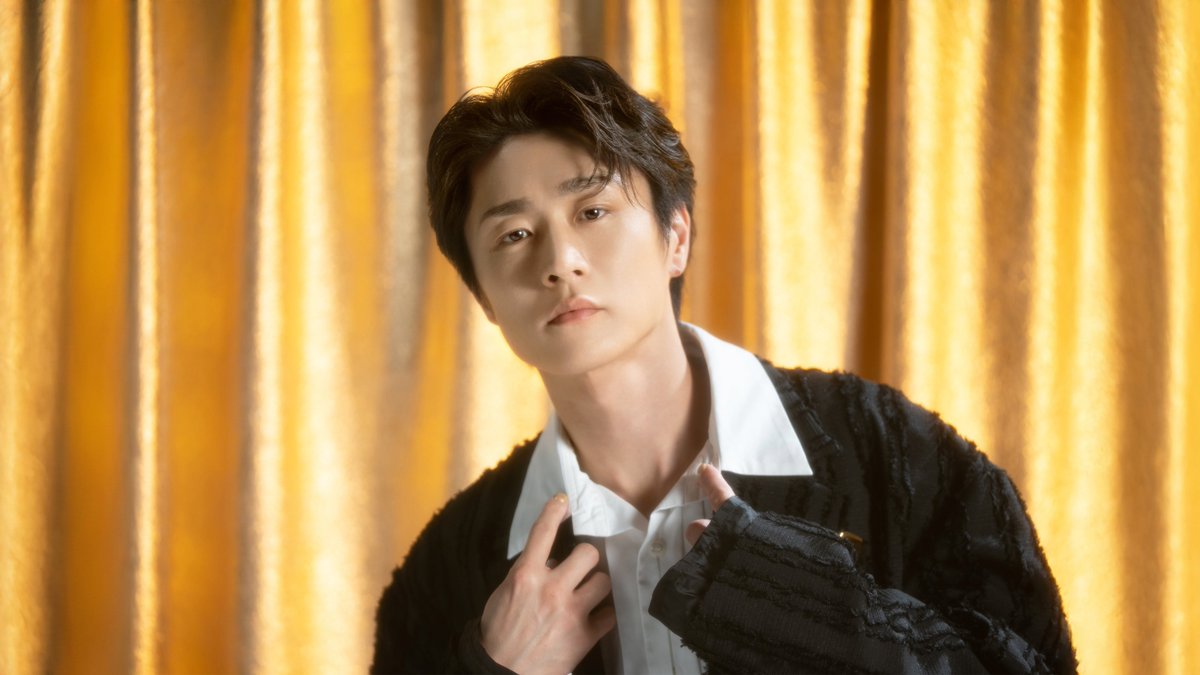 【非売品】真田ナオキ　直筆サイン入り写真パネル 真田ナオキ】ニューアルバム「真田ナオキの世界3～THE BEST～」発売