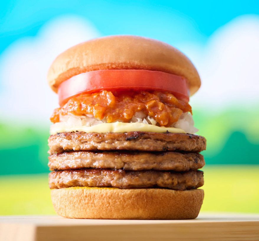 腹ペコさん集合～！🙋‍♂️
パティが3枚重なったトリプルモスバーガーでガッツリいきませんか？💎

※15時からの販売です。