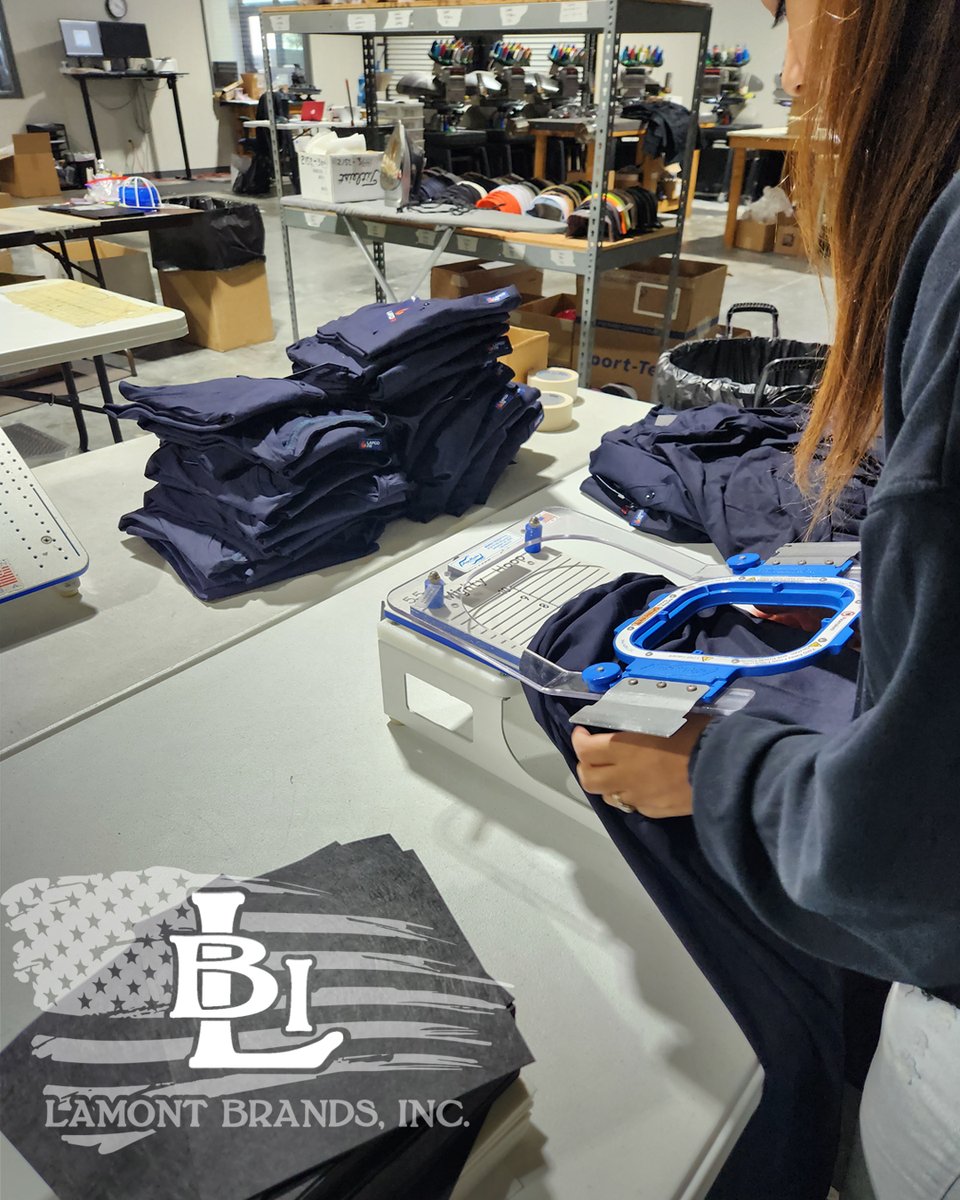 lamontbrandsinc's tweet image. EVERY piece of embroidered apparel is reinforced with backing BY HAND for a polished, durable finish.

Call us to place an order &amp;gt; 281-286-7553

#TopQuality #Shirts #Apparel #HandMade