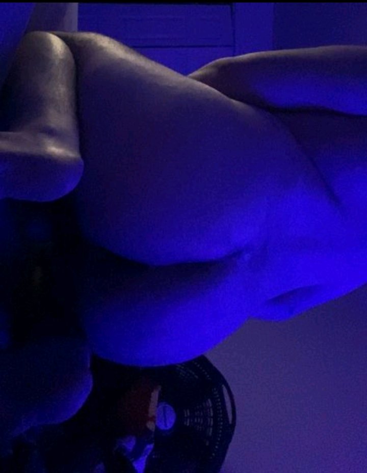 dirtymindz21's tweet photo. DM if you want the Snapchat lol https://t.co/sky3EKhXCB