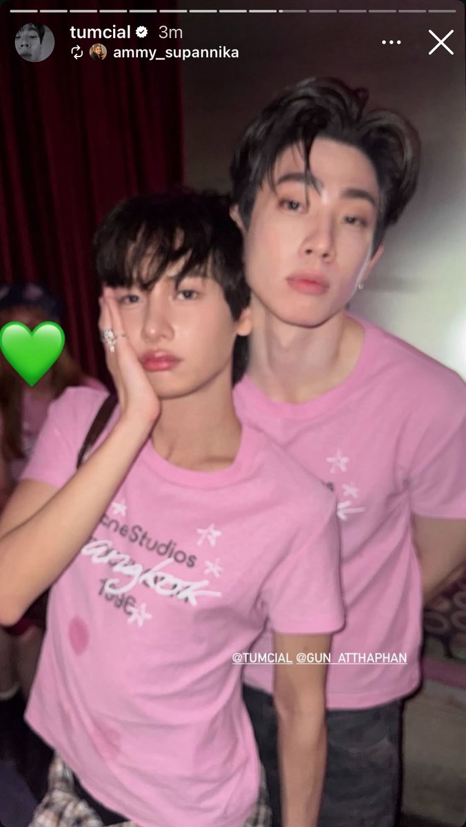 NMBLM22_OGTN's tweet photo. User tumcial reposting this… my morning is complete 💕💕💕💕💕💕
#OffGun #ออฟกัน #OffGunforever https://t.co/R6kY1tFsjm