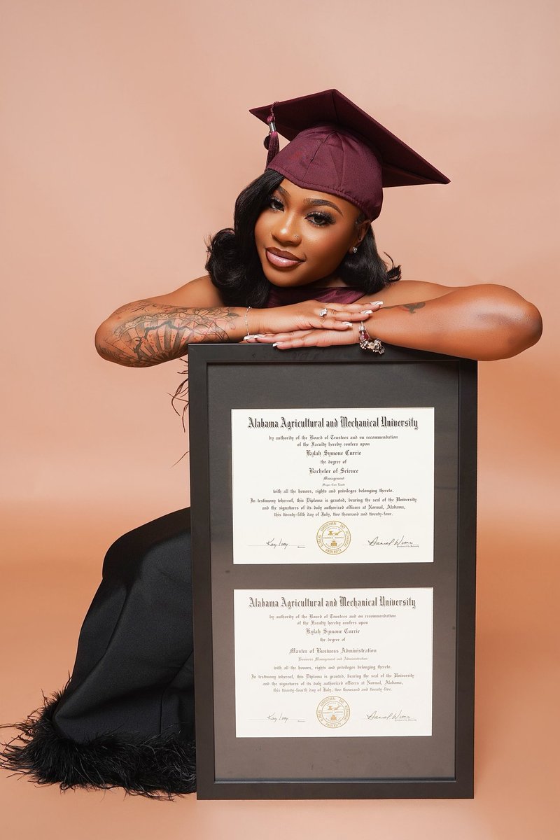 moneygirlky's tweet image. just joined the 10% 🔥👩🏽‍🎓