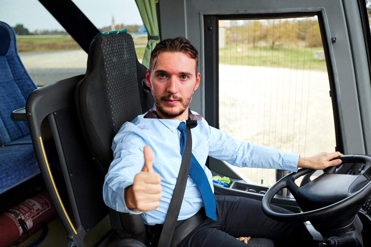 THE BUS DRIVER DOES IT HIMSELF

WELCOME TO THE HISTORY BOOKS YOU LEGEND.
