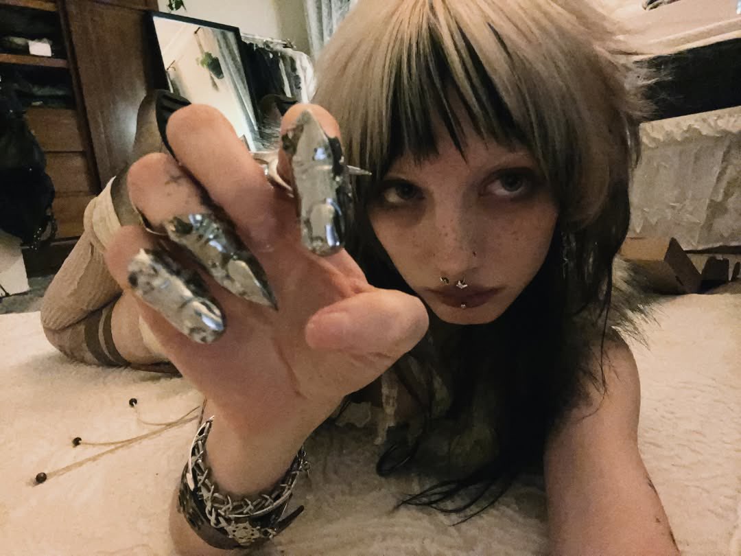 ᅠ 
⠀⠀ ⠀ꪆ𓏲⠀ 𝖽𝖾𝐦𝙤𝐧 — 𝗏𝖾𝗅͟𝗏͟𝖾𝗍 𝗍𝑜𝗎𝖼𝗁. ⠀ `   𝗒𝗈𝗎𝗋
⠀⠀⠀⠀⠀⠀ 𝗆𝔬𝔲𝗍𝗁 𝗈𝗇 𝗆𝔦𝗇𝖾 . . 𝖽𝗋𝖚𝗇𝗄 𝗈𝗇 𝗅𝖚𝗌𝗍
⠀⠀⠀⠀⠀⠀ 𝗅𝗂𝗄𝖾 ⠀𝖽𝗋𝖚𝗇𝗄⠀ 𝗈𝗇 ⠀ 𝗐𝔦𝗇𝖾⠀. ⠀／ ♱
ᅠ