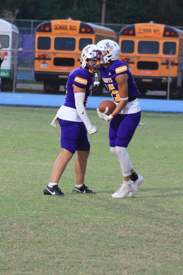 PUBGGOAT12's tweet photo. Mekhi Rubin senior highlights 
WR/CB ‘26
Mekhiomarirubin658@gmail.com
337-746-7267
https://t.co/OMTcQR5xLz
@H2_Recruiting @DeBree_Football @GridironFootbal @One11Recruiting @recruit__X @MTFB_Recruiting https://t.co/IshRcZzNnm