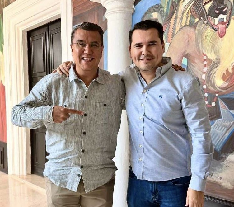 AdolfoSalazar_'s tweet photo. Muy productiva reunión con mi amigo @ramon_flores_, diputado federal y aliado estratégico de nuestro movimiento.

Fortalecemos proyectos y acciones que permiten que la 4T se consolide en Sonora con resultados concretos y cercanos a nuestra gente. https://t.co/FjaGs9BkeW