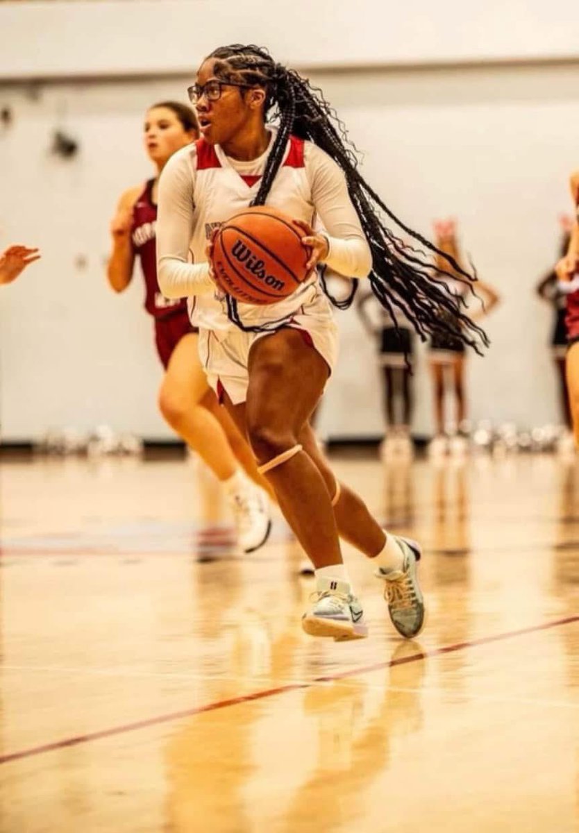 EliteEmpireB's tweet photo. Combo guard @WittJaonna  has had a phenomenal start to her season!! @insiderExposure @PackwomensBball @UPIKE_WBB @wbb_recruiting @EC_WBB  @lv_recruiting @LadyVol_Hoops @Mercer_WBB @dukewbb @radford_wbb @coachmcguire @coachAB_ @gopeacewbb @appstateWBB @CULionsWBB @Wofford_WBB @MCScotsWbb @coachtravillian @LRUWBB @CNwbasketball @ETSU_WBB @CoachMegGebbia

Current stats: 

Vs Catholic- 20pts 4stls 1blk 5rb 2asts

Vs Clinton- 7pts 4stls 1blk 2rb 4asts

Vs Heritage- 11pts 3stls 1blk 6rb 2asts