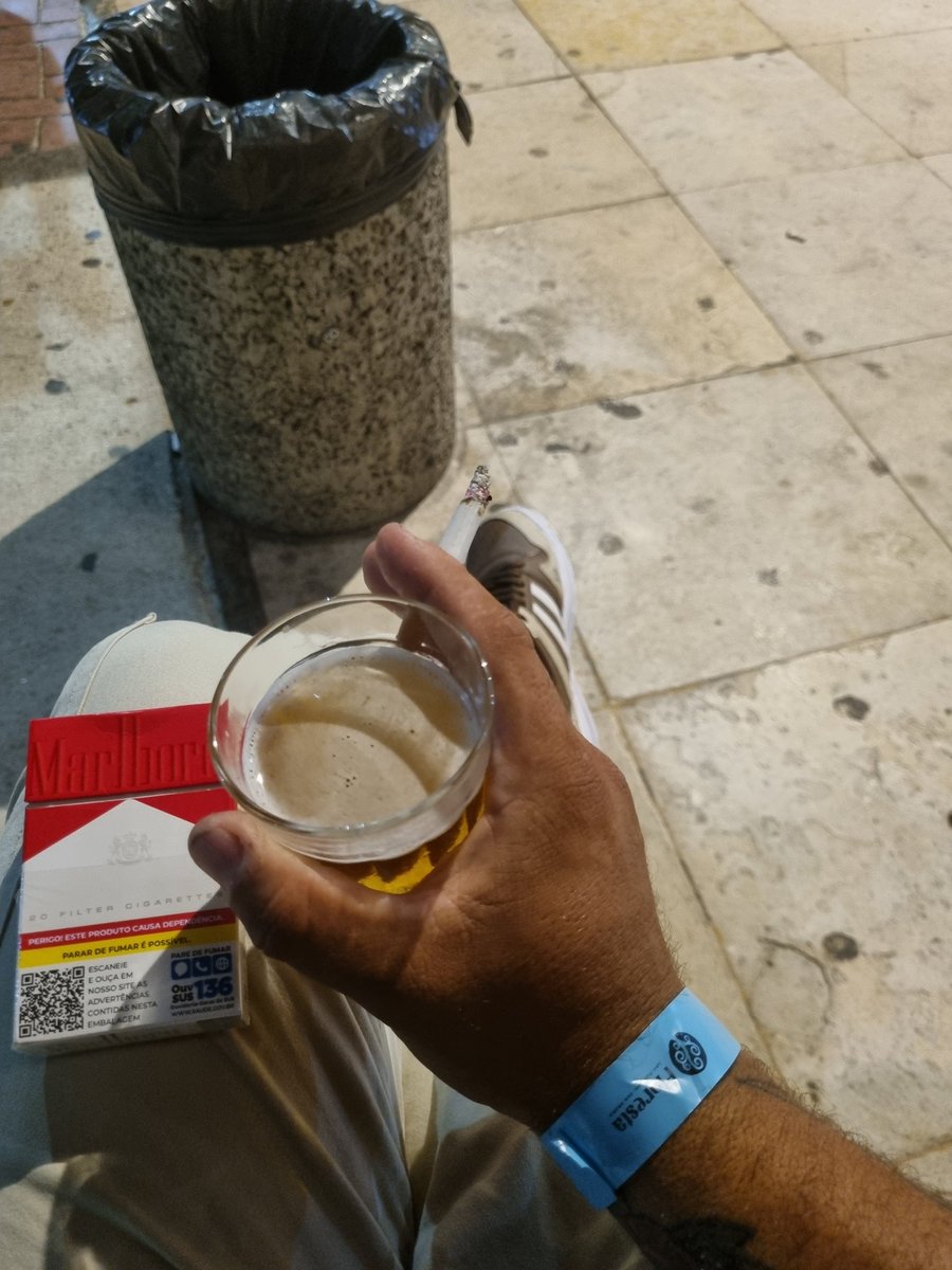 hygulino's tweet photo. Sofre fi de rapariga https://t.co/iJFya6dK0U