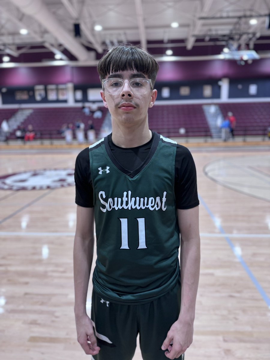 SSports_Media's tweet image. @SSports_Media #SAISDTourney
Location @HighlandsOwls

FINAL – @SWDragonHoops 73 – St. Anthony Yellowjackets 55

Player of the Game: 
@ApoloLewis8 – 14 pts (deadly from deep 🎯)
Spotlight: 
Isiah Logan – 13 pts (lockdown defense + rim attacks)
Niko Martinez – 12 pts added balance…