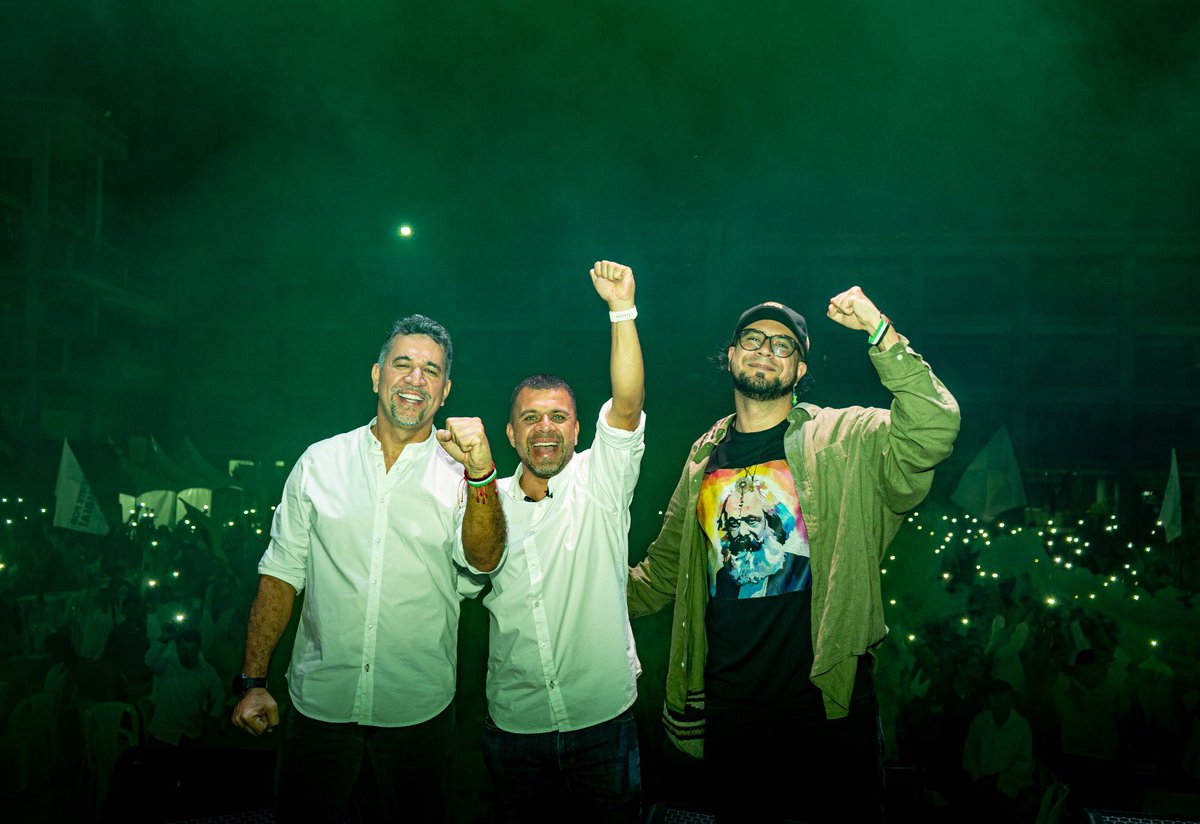 LeonFredyM's tweet photo. FRENTE A MÁS DE 2.000 PERSONAS, LANZO MI CANDIDATURA  AL SENADO POR EL @PartidoVerdeCoL. EL #8.

Junto a @tavogarciapi nuestra fórmula a la Cámara por Antioquia, lucharemos en el Congreso para defender las reformas y cumplirle al pueblo trabajador.

Seguiremos defendiendo a Antioquia y a Colombia del uribismo, que quiere echar para atrás todo lo que hemos logrado en estos cuatro años.

De frente por Colombia y Antioquia.
Este 8 de marzo, vota el #8 en la coalición del @PartidoVerdeCoL.

#DeFrentePorColombia