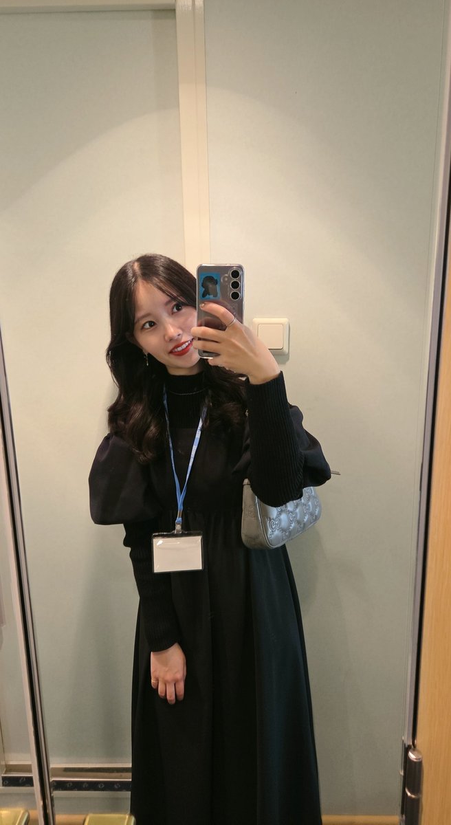 おはようございます☀️
今日も一段と冷えるみたいなので、毛布と共に支度しようかな笑