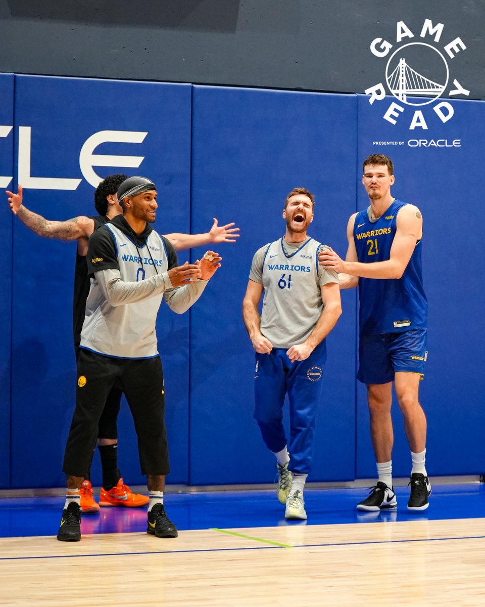 warriors's tweet image. Great vibes in the gym before tomorrow’s game.

@Oracle || Game Ready