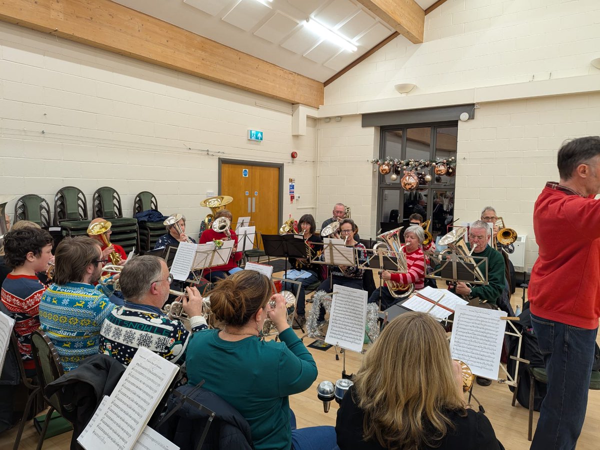 WeymouthConcertBrass tweet media