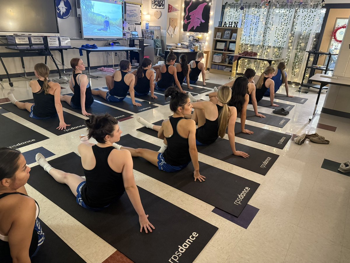 mountiewbb's tweet image. MIND. BODY. MOUNTIES💙
@rhs_21 @PaulADrps