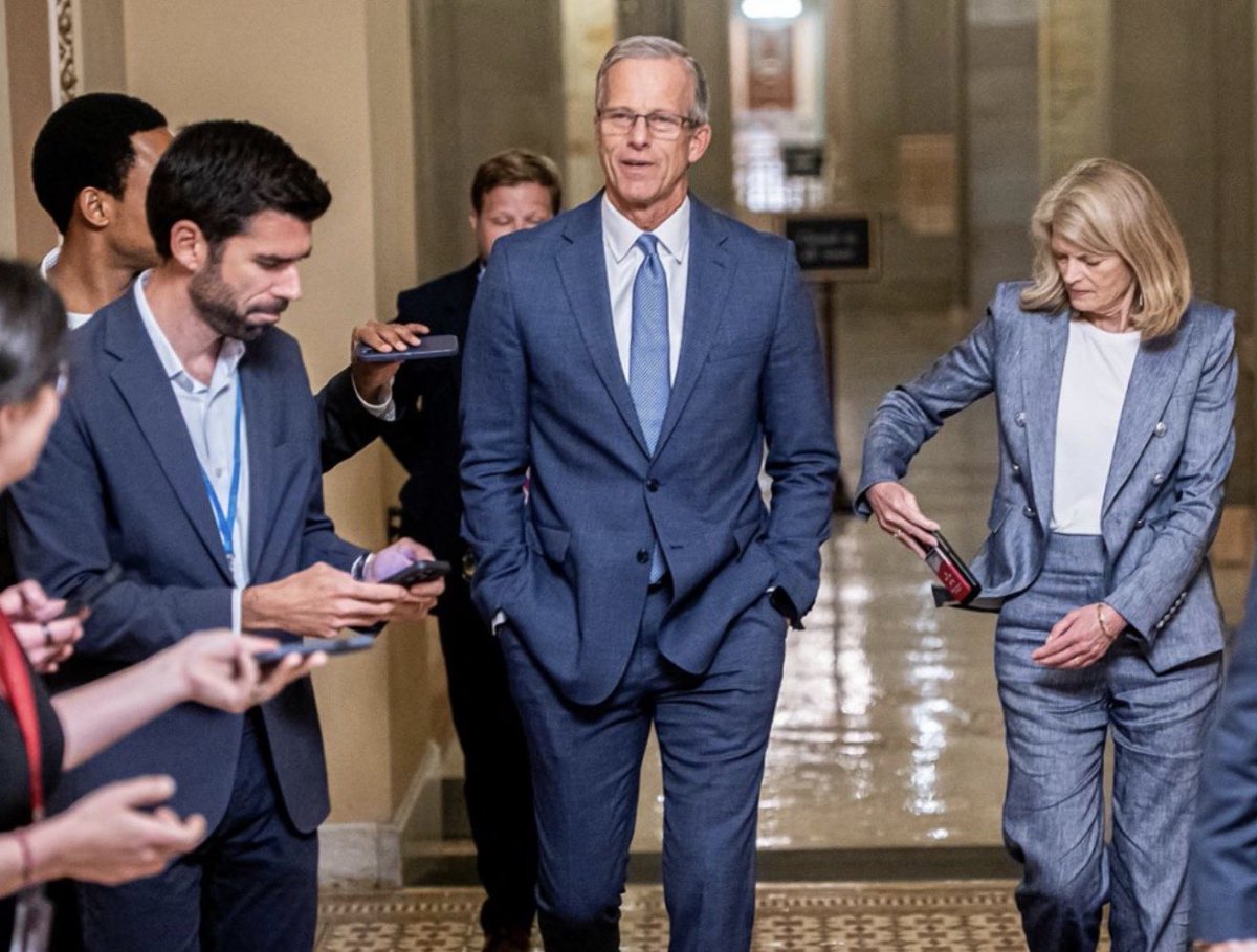 Time to send a loud message to the <a href="/SenateGOP/">Senate Republicans</a> 

If you want the GOP to start passing laws that will SECURE our Elections, drop a “👍” down below

I tagged the GOP so they will see it