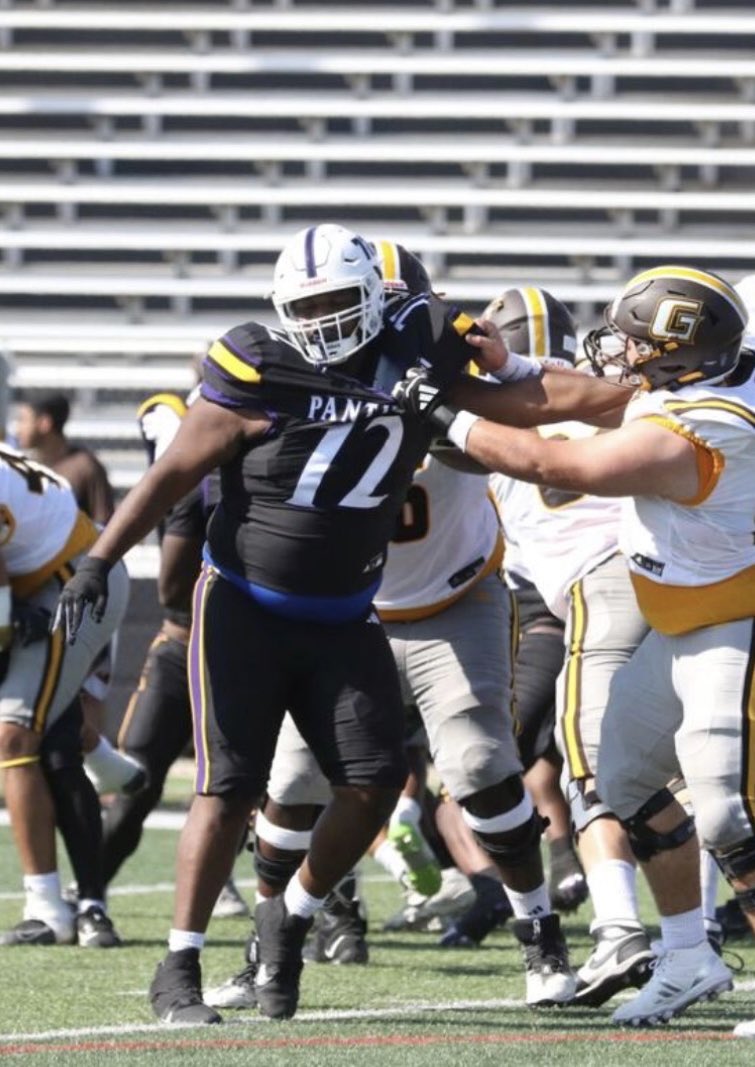 JOSHD_55's tweet photo. Will be coming back for my sophomore year of juco ball! Ready to kill! #AllAmerican @Youngbullz22 @coachcurtis42 https://t.co/LzvzRvwoqV