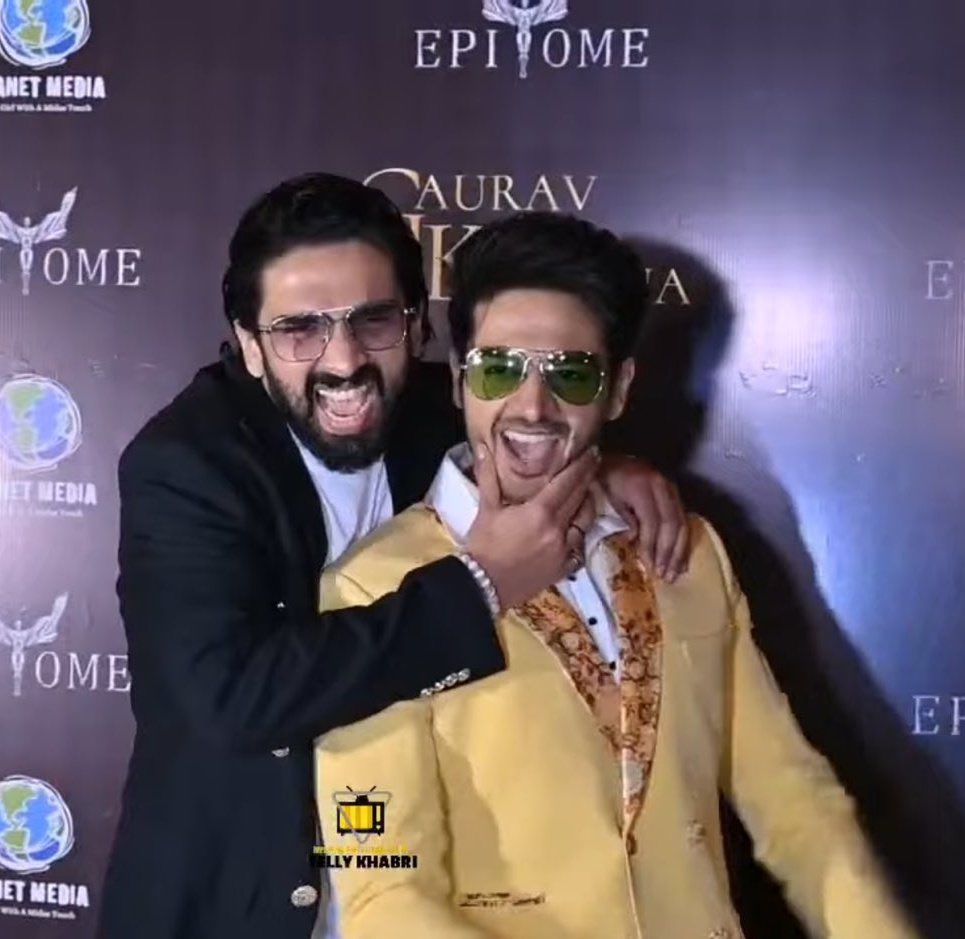 realitybar_yt's tweet image. #AmaalMallik at #GauravKhanna’s Birthday party …
#BigBoss19 #PranitMore #Abhinoor #BB19