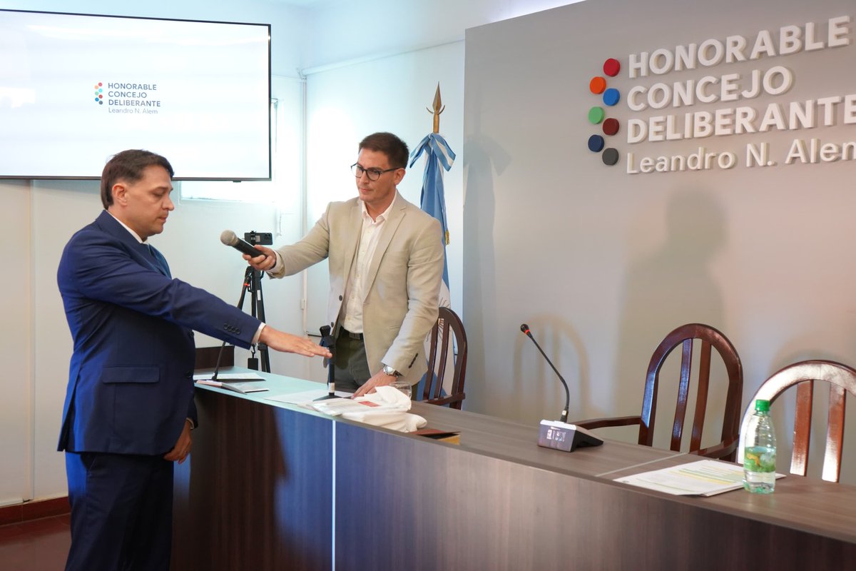 HelardFeltan's tweet photo. Ayer asumí nuevamente como presidente del HCD y agradezco profundamente la confianza. Me comprometo a trabajar con apertura, diálogo y consenso por la Alem que soñaron nuestros abuelos y construimos cada día. Gracias por el apoyo. Sigamos adelante, juntos. https://t.co/KCYHI2F53W