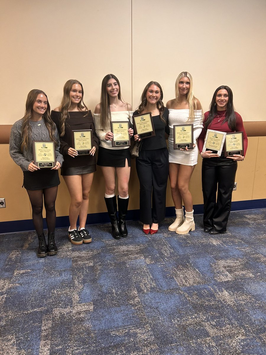 usc_gsoc's tweet photo. Thank you @Big56Conference for a great banquet!

Congratulations to @natalia_disora @CamFriday3 (not pictured) and @MaryMascaro for their 1st Team awards!

BIG TIME congratulations to Natalia as she was awarded Big56 PLAYER OF THE YEAR! 🤩

Congratulations to all of the @UpperStClairFB and USC volleyball players too!

Go Panthers!
🐈‍⬛ 🖤🤍❤️