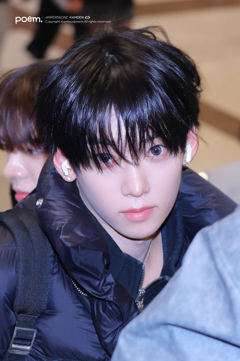 writeuapoem's tweet photo. 251212 GMP

🖤🐈‍⬛

#나캠든 #KAMDEN #앰퍼샌드원
#나두빈 #カムデン #AMPERSANDONE https://t.co/gPhisr8G0y
