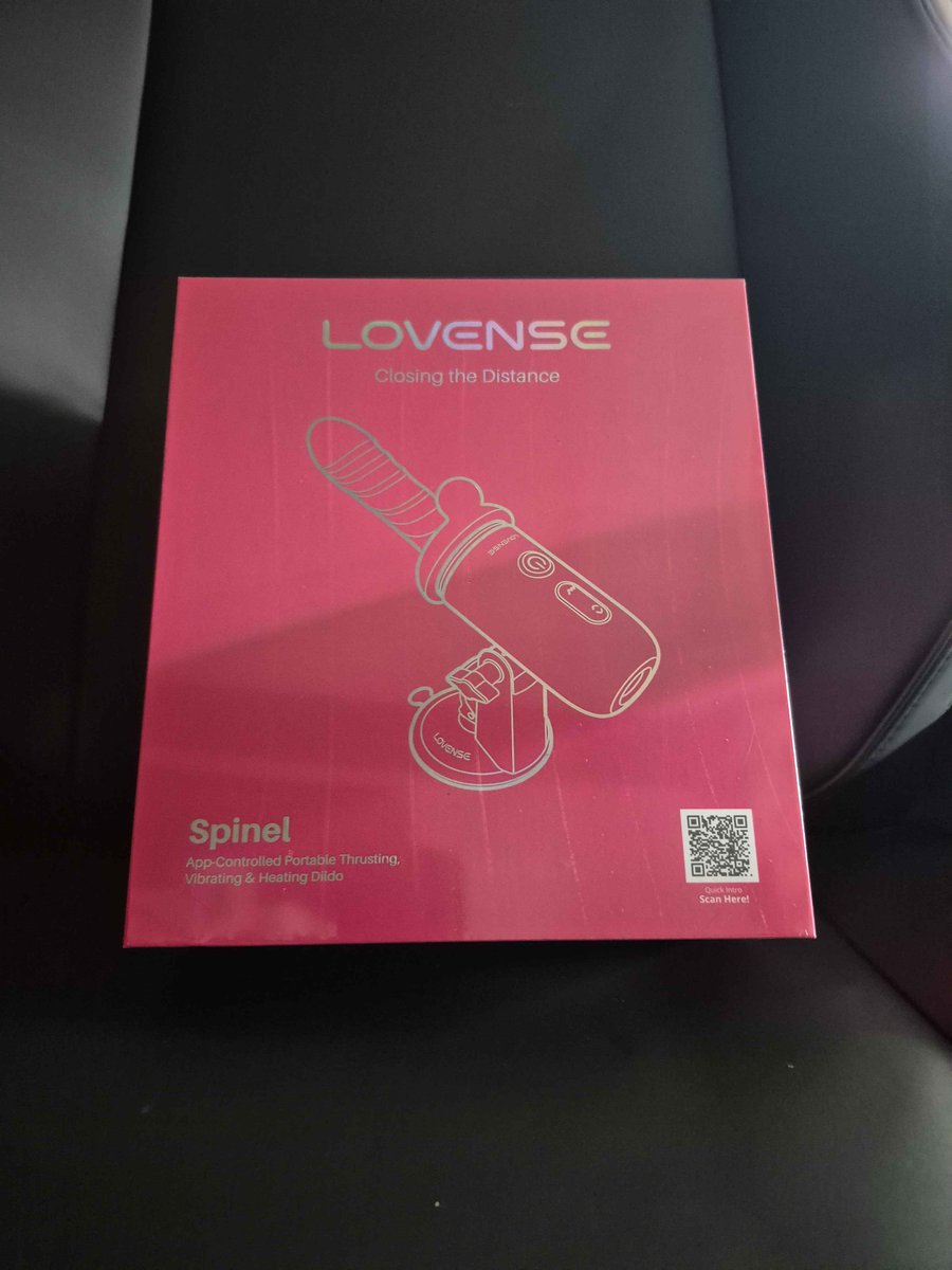 New toy!! baby so let's play 💋

Stream at 11pm est - fansly.com/Keket_serpent/…