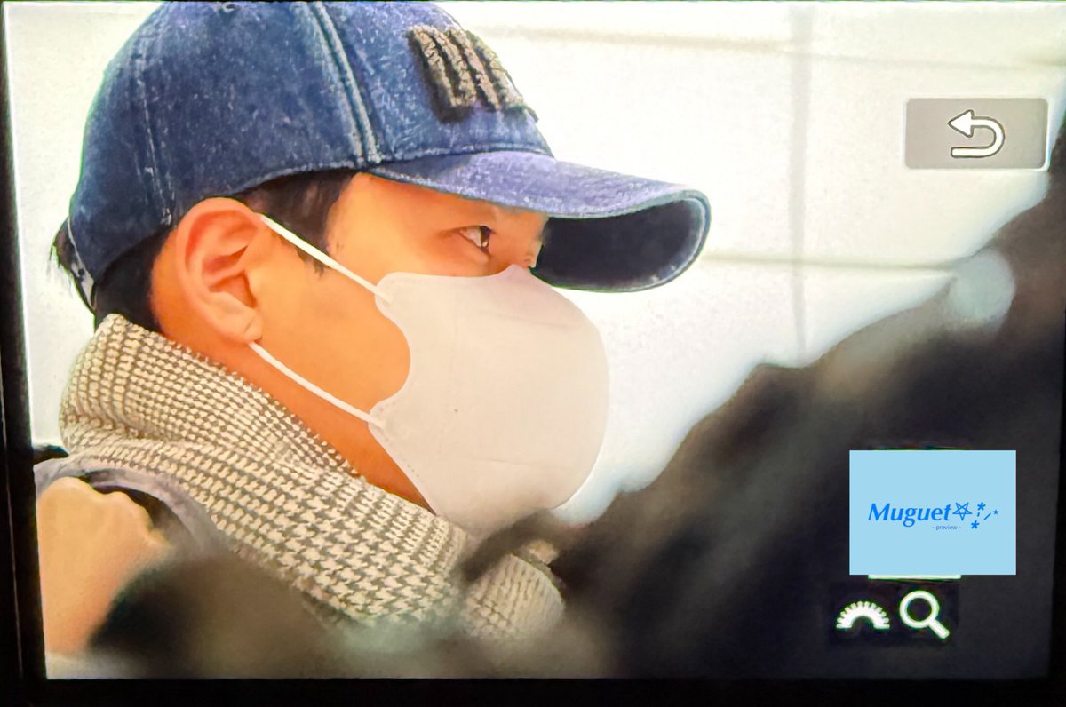 BlueMuguet's tweet photo. 251212 ICN 출국 프리뷰

#려욱 #Ryeowook #リョウク 
#厉旭 #厲旭
#슈퍼주니어 #SuperJunior https://t.co/Qu9nM605VK