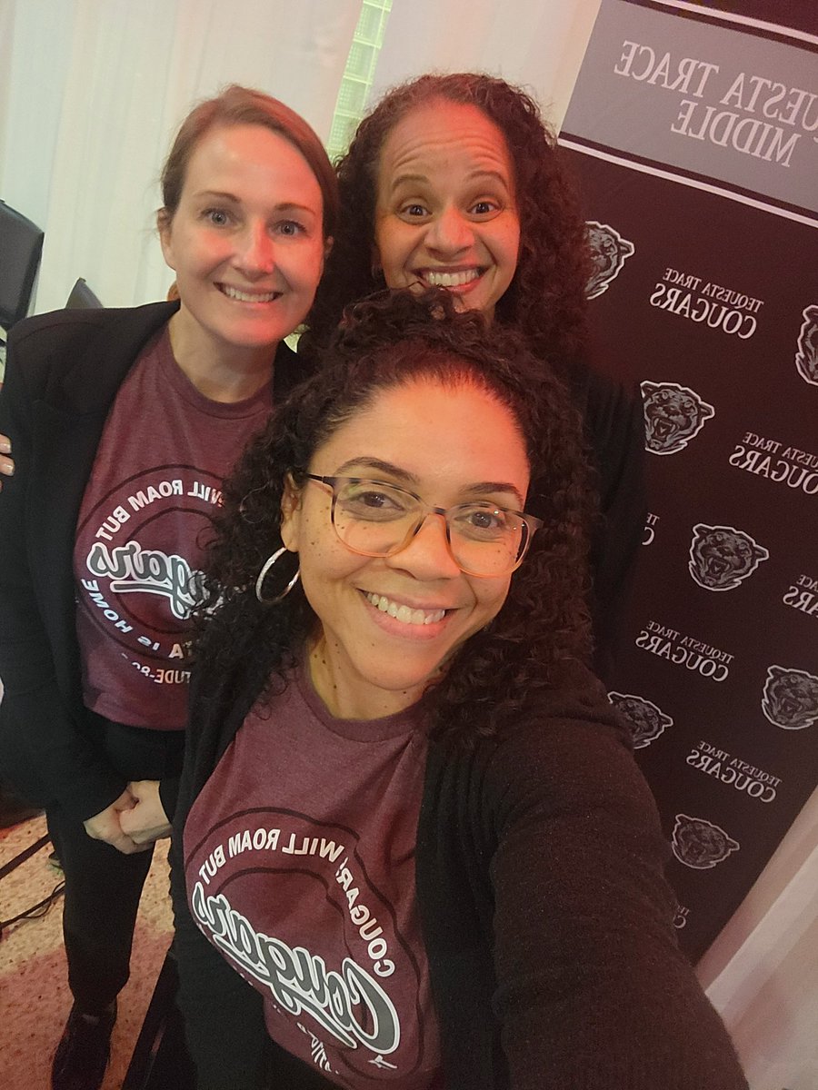 TTMS_APHenry's tweet image. Flashback to the #BCPSshowcase! The Tequesta team showed up! 🌟 We #connected with families, shared what makes our school special, &amp;amp; represented our Cougar community with ❤️. We highlighted the #experiences we offer &amp;amp; the #culture we’re so proud of! 😍💯 #ClimbHigherRoarLouder