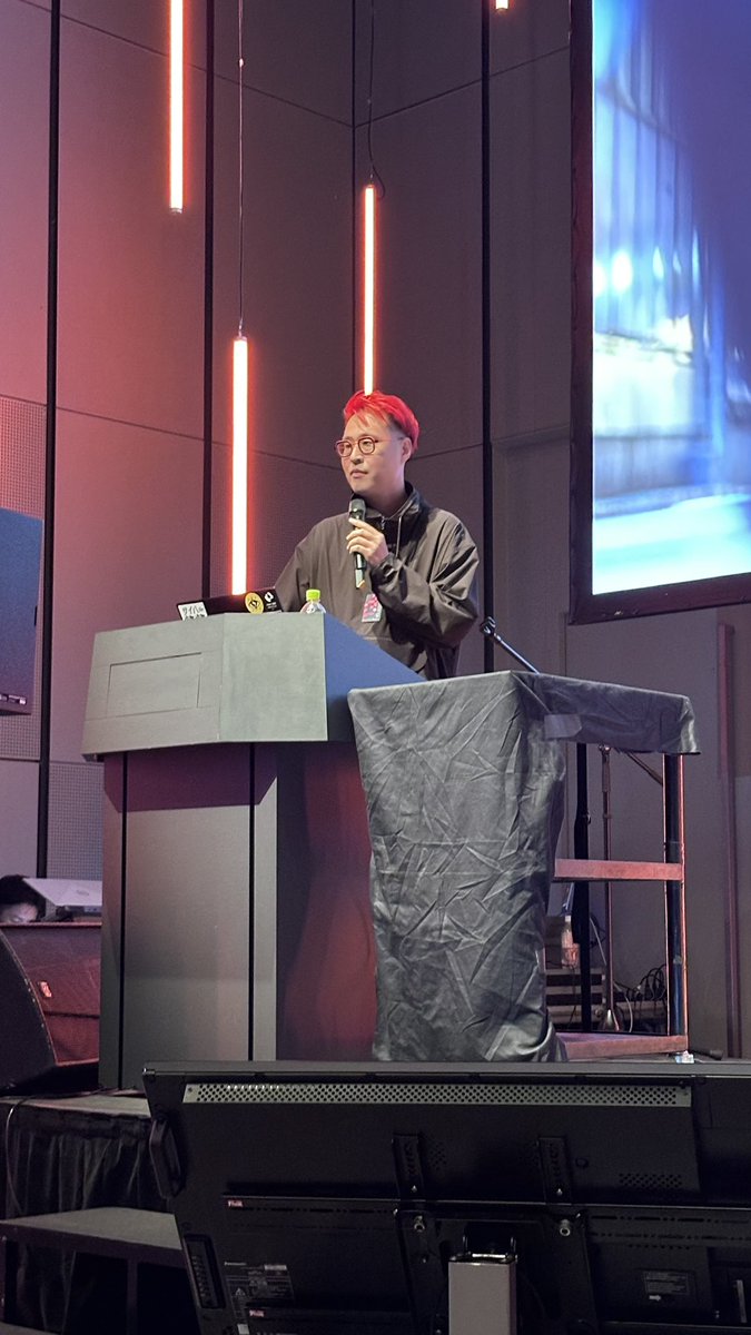 madoka55537's tweet image. ちょっと前の話ですが、Touchdesingner Event TokyoでPLATEAUのお話してきました。

CityGMLは国を超えて表現できるから面白い
#touchdesigner
 #MUTEK #MUTEKJP #PLATEAU
