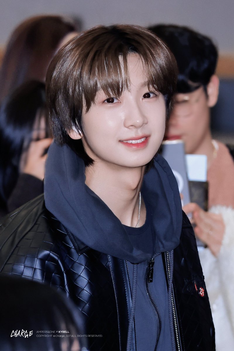 Charge_027's tweet photo. 251212 김포 출발

 #카이렐 #KYRELL 
#앰퍼샌드원 #AMPERSANDONE https://t.co/dsSh0XrdAq