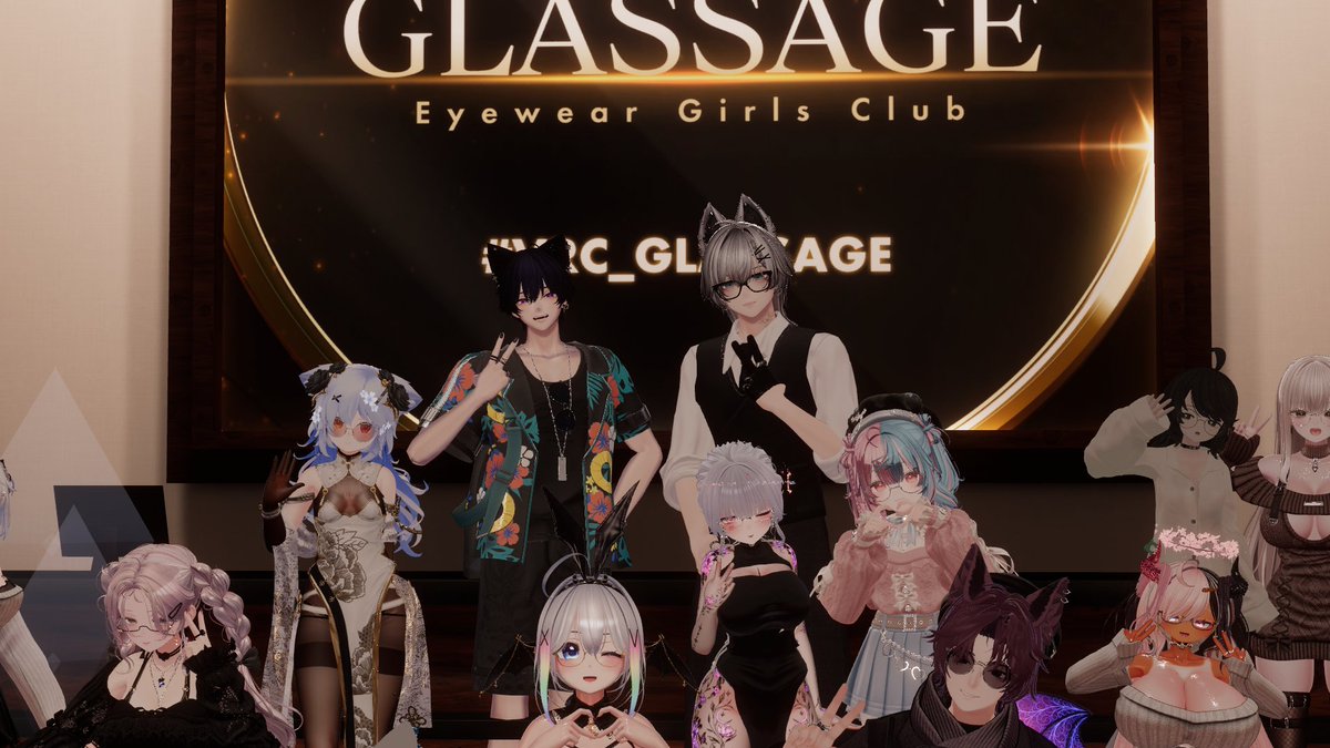 legacycode8's tweet image. 昨日はGLASSAGEでした！過去一番人多かったのかな？
沢山来てくださってありがとうございましたー！
毎回接客ネタを考えるのが楽しみなイベントですｗ
 #VRC_GLASSAGE