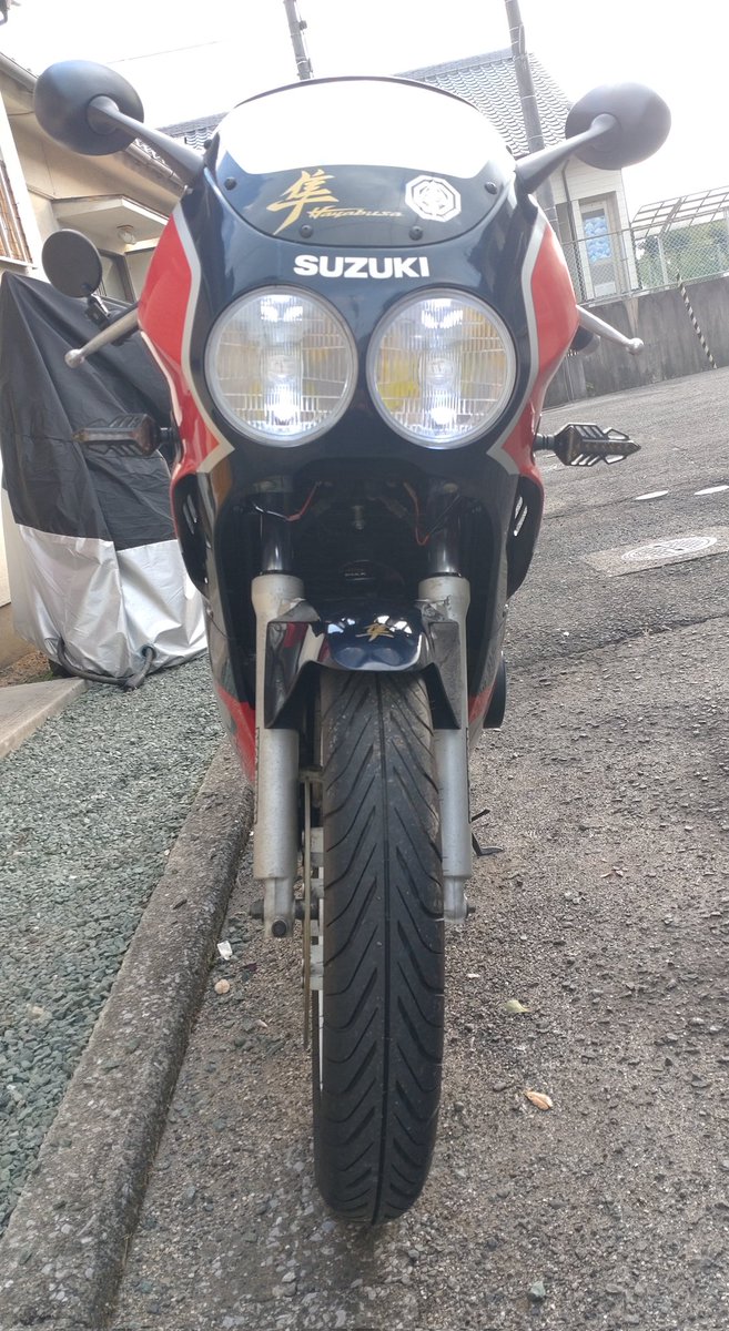 mayakayu777's tweet photo. #みんなの縦写真見せて
#スズキ #SUZUKI
#GSXーR250
#SecondOfTheLast
#仮面ライダーブラック実弟
#38年前のバイク 
#外装バルブフルLED化計画 https://t.co/PcsLTjdSVY