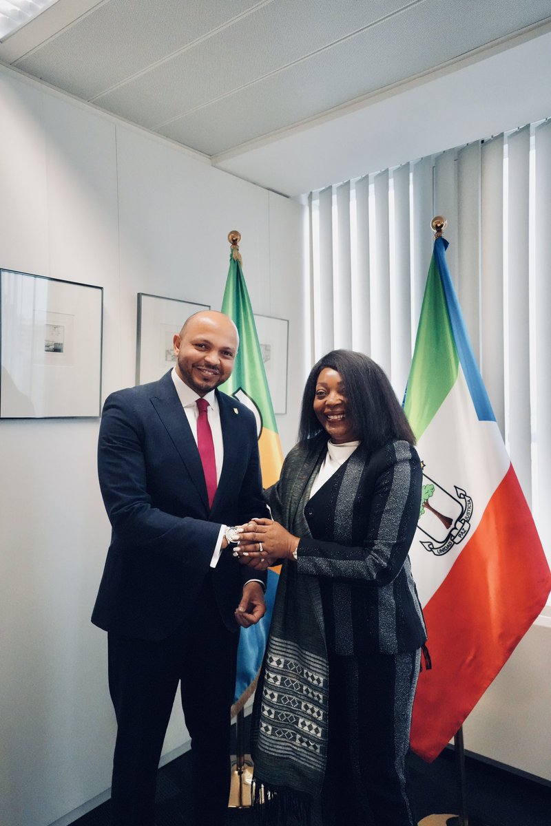 PressACP's tweet image. The Secretary-General of the OACPS, H.E. Mr. Moussa Saleh Batraki (@MBatraki ), received at the OACPS headquarters, the Secretary of State of the Republic of Equatorial Guinea responsible for Multilateral Affairs, H.E. Ms. Mari Cruz Evuna Andeme.

During her visit, the two…