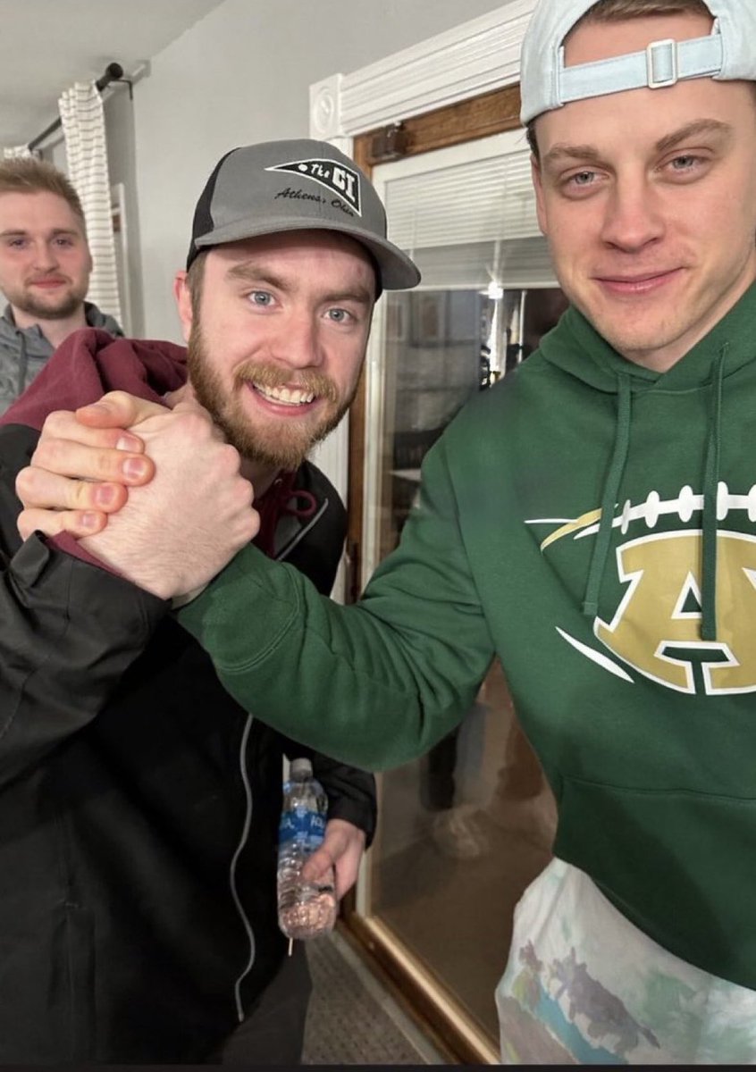 MLFootball's tweet image. #BENGALS QUARTERBACK JOE BURROW WAS FRIED ON HIS BIRTHDAY.

💀💀💀