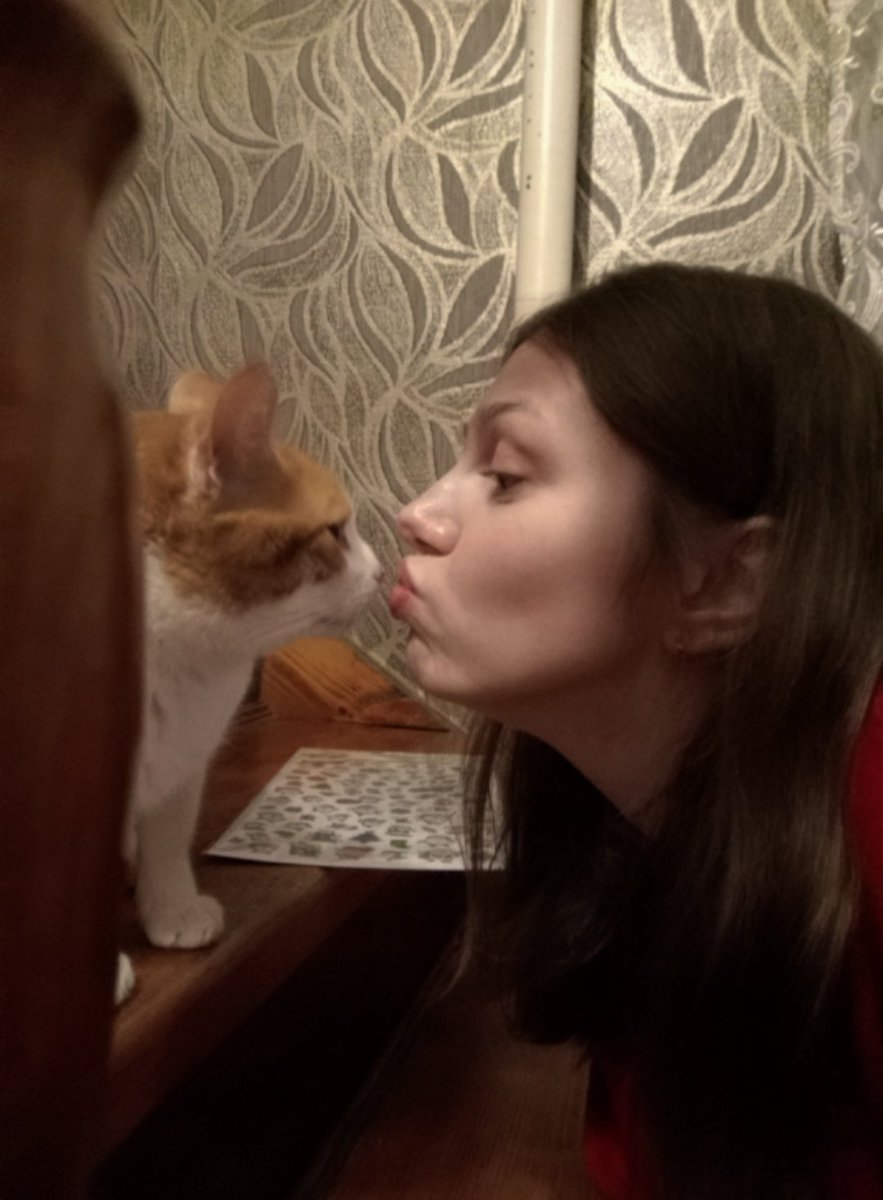 Котичка^^🥰