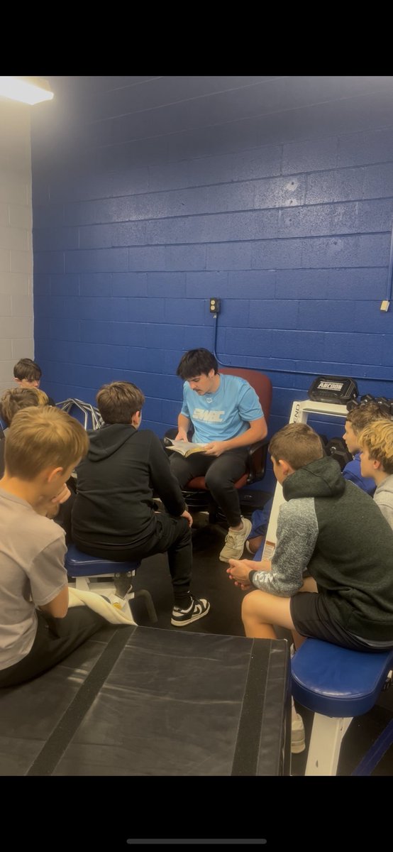 EvanDriver3's tweet image. Had every single kid stay after practice for devotional to hear me preach the word of God. Some things are bigger than baseball 

@WalterJBaird