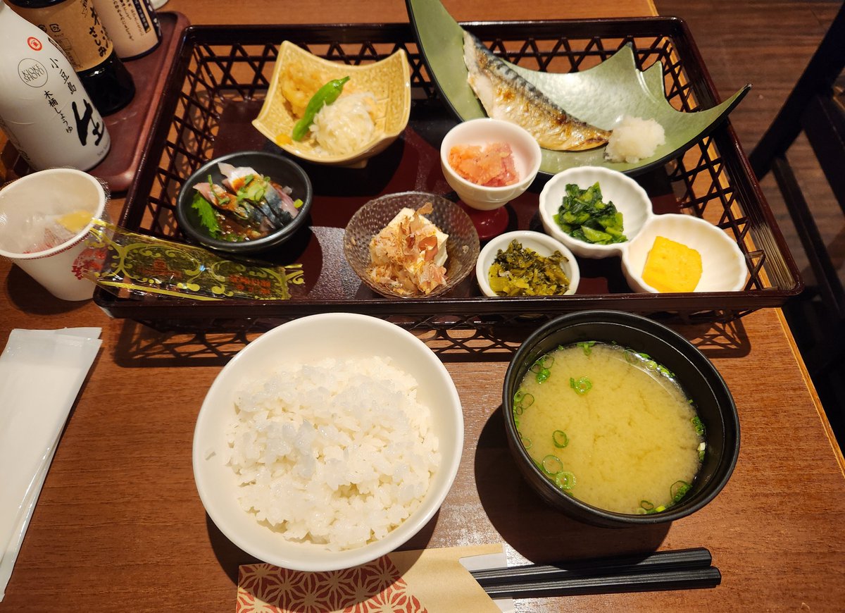昨日の昼食と今朝の朝食