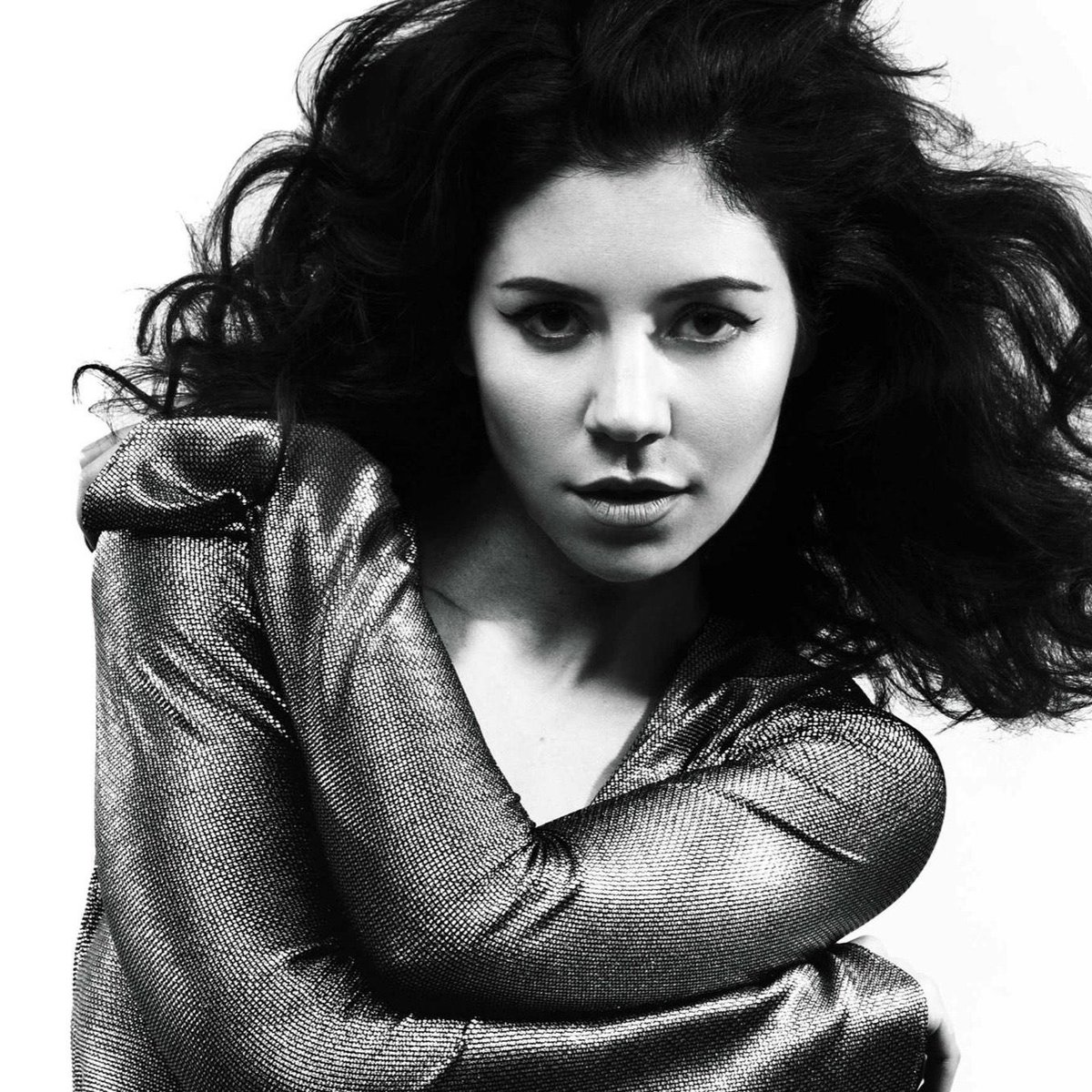 PopBase's tweet image. 11 years ago today, Marina released ‘Happy.’