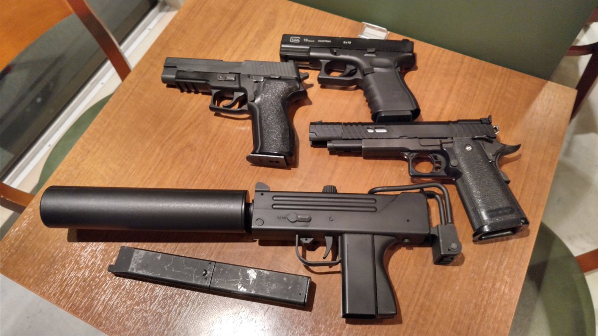 daakool's tweet image. #手元にあるだけで落ち着ける愛銃
最近は‼️この子達＼(^_^)／