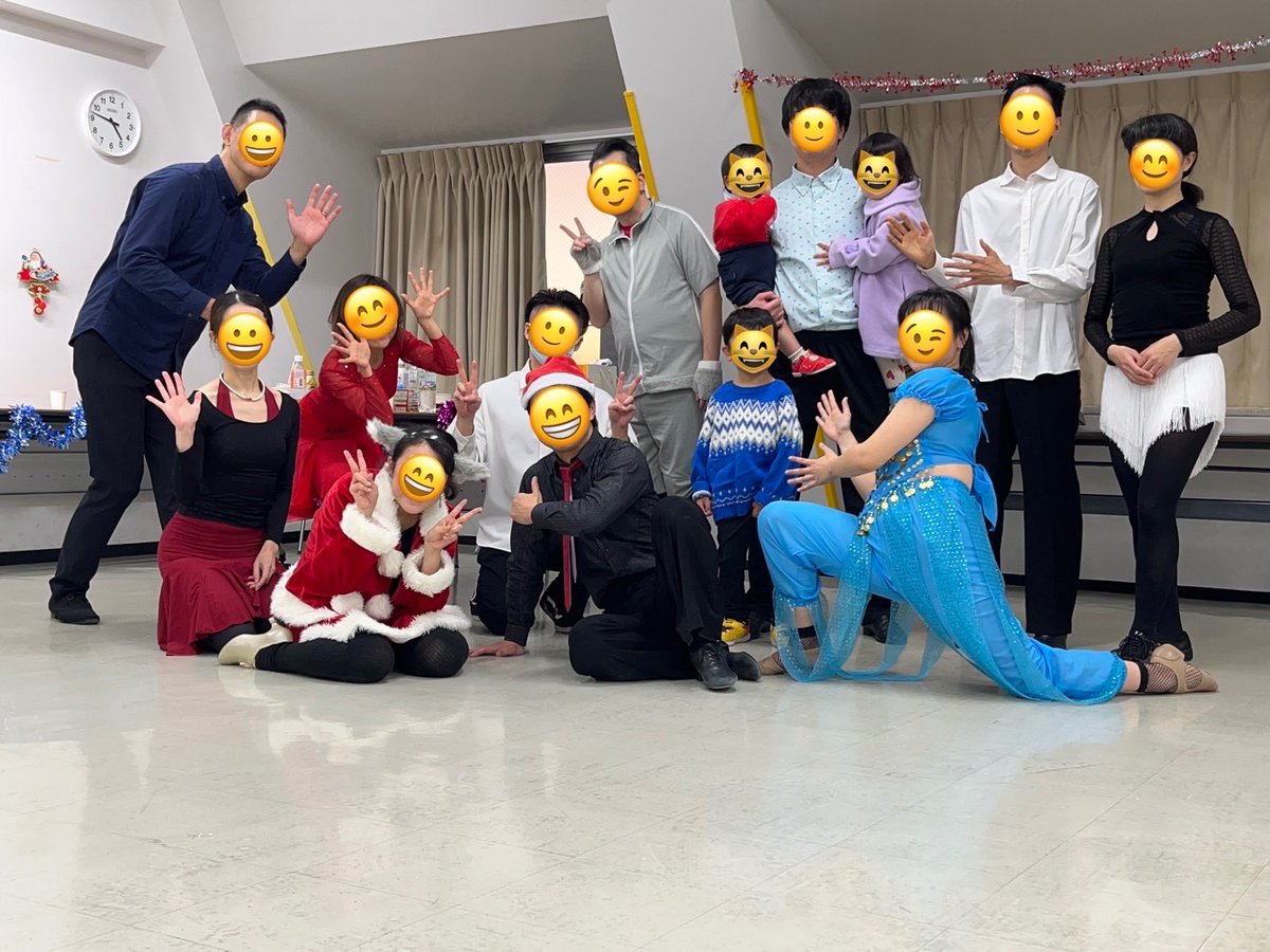 popcorn_unite's tweet photo. 先週末は少し早いクリスマスパーティーでした🎄
そして、早いもので明日土曜日の阿佐ヶ谷での例会が今年の踊り納めとなります⭐️ https://t.co/UDKXEbUGEk