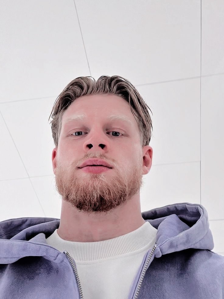 𝗟꩜𝗨𝗜𝗦. tweet media