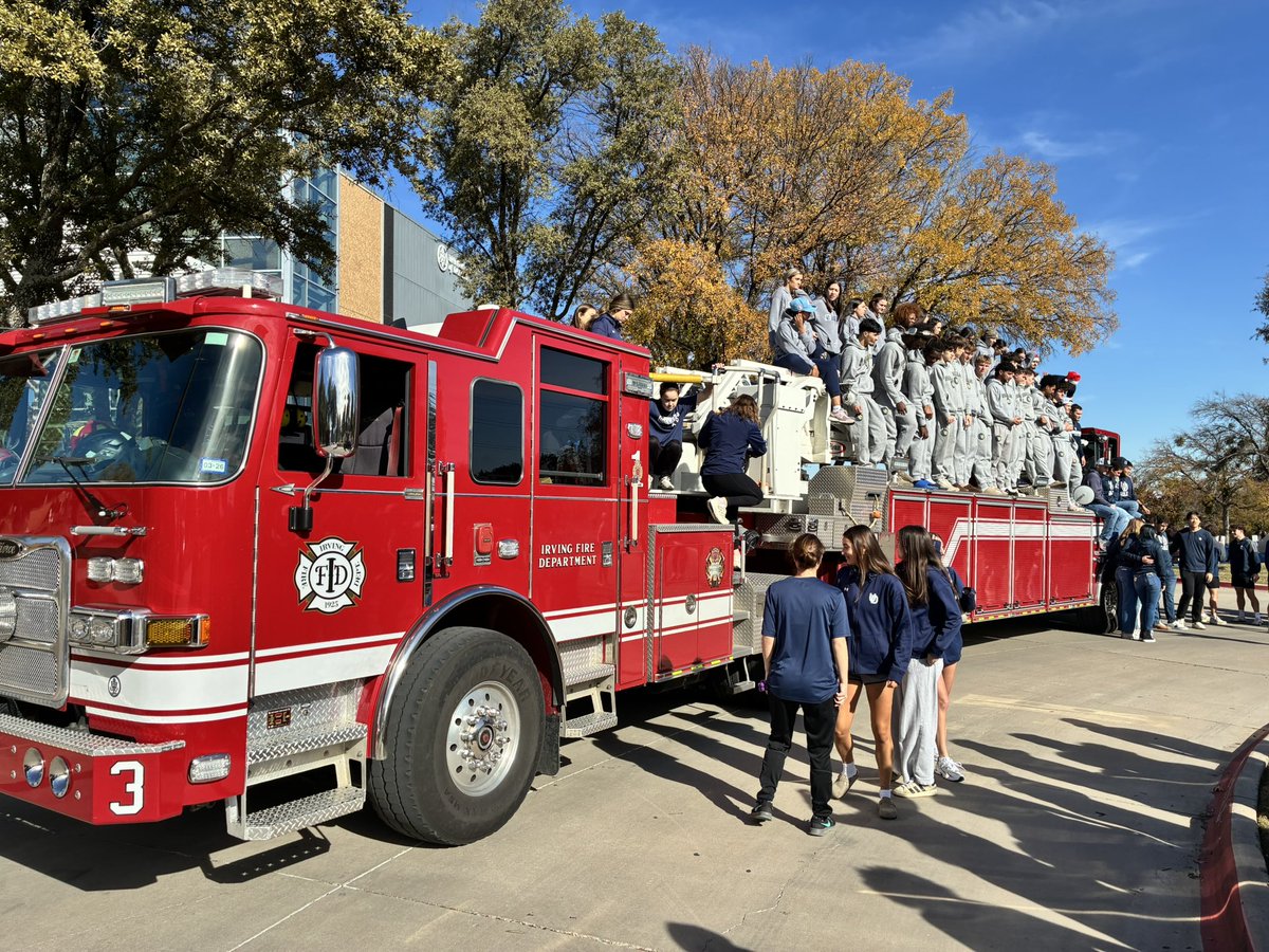 Giving back to the community today with <a href="/BlueChristmas1/">Irving Police and Fire Blue Christmas</a>!