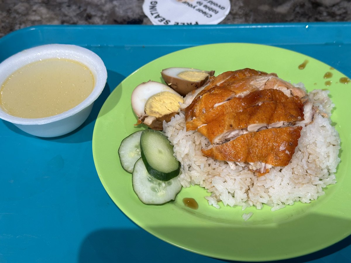bon_appetit8's tweet photo. First meal in Singapore. Erm…….still need to improve. https://t.co/GozGJ2SUNH