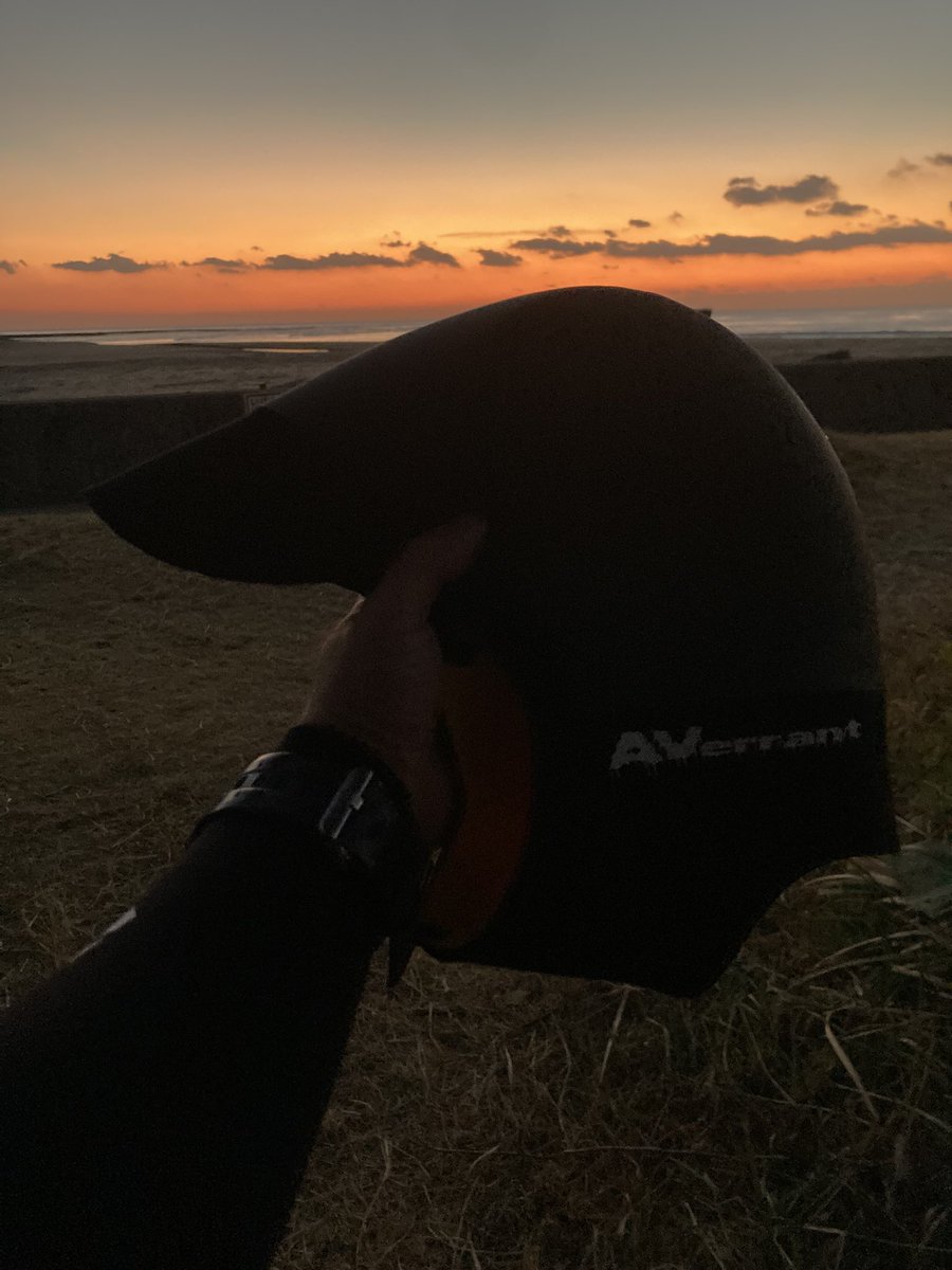 AVerrant's tweet photo. 気温8℃
ヘッドキャップで快適に波乗り〜
バズヒート🔥
https://t.co/ABLZI883QU
#サーフィン　#ウエットスーツ　#AVerrant #宮崎県　#日南市　#ヘッドキャップ https://t.co/Ik1lAPybYz