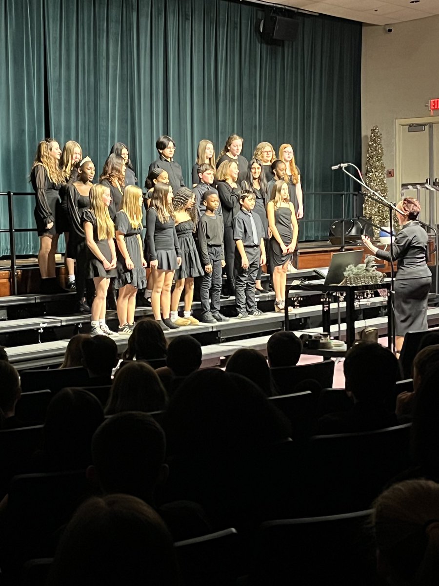 Kenneth M. Smith tweet media