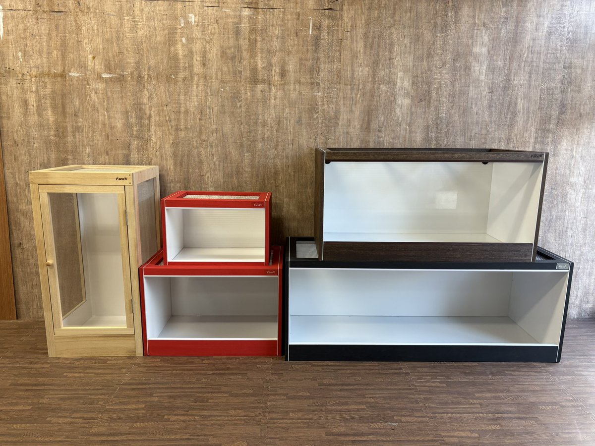 おはようございます！ 完成ケージ✨ 本日もケージの製作スタートです！